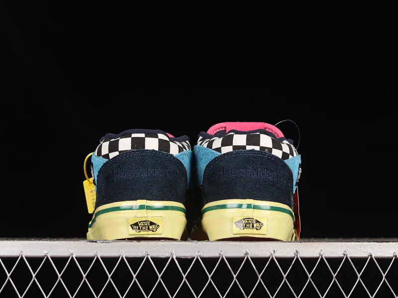 All Categories Vans Vans Series Vans Mid Liberaiders x Vans Half Cab 33 DX Legendary skater’s signature Chinese skateboard shoes VN0A5KX6BZU
